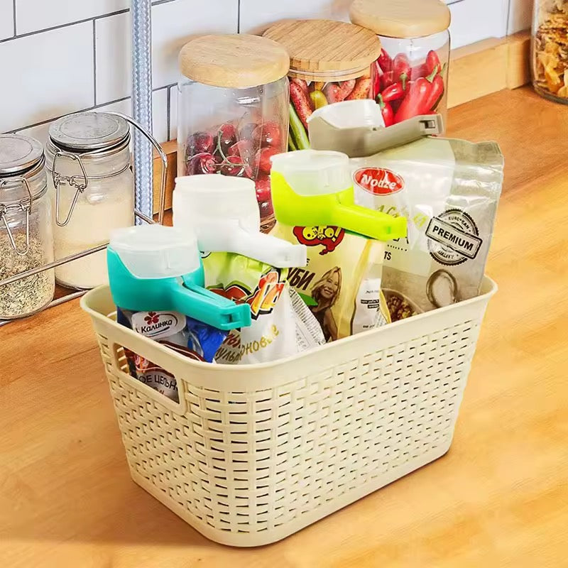 Bag Clips for Food Food Storage Sealing Clips with Pour Spouts Kitchen Chip Bag Clips Plastic Cap Sealer Clip Kitchen Storage